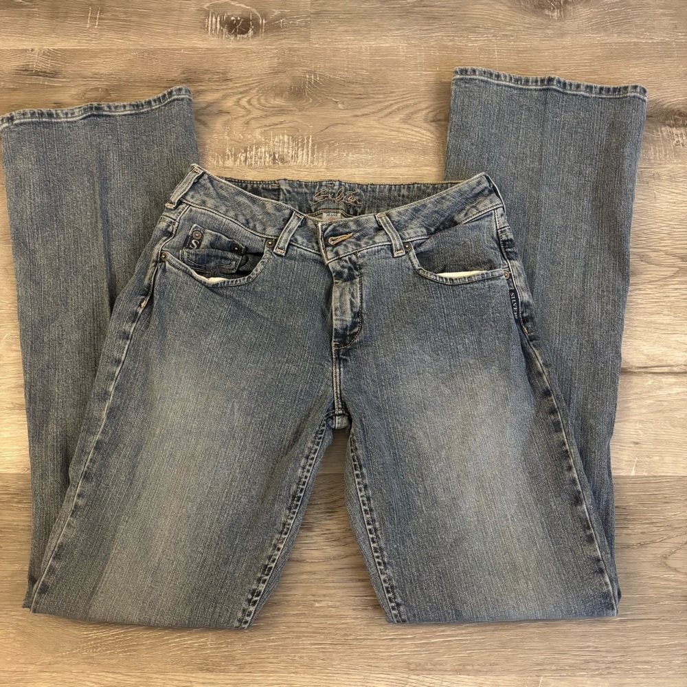 Silver Jeans Women's 90s/ y2k bootleg in Classic Blue made in Canada